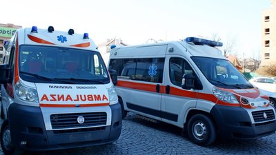 Кам'янець-Подільській громаді з Італії передали автомобілі швидкої допомоги