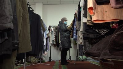 У Черкасах можна одягтися без грошей У Черкасах можна одягтися без грошей