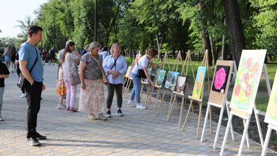В Олександрії на Кіровоградщині до дня міста зібрали понад 1,5 мільйона гривень для ЗСУ В Олександрії на Кіровоградщині до дня міста зібрали понад 1,5 мільйона гривень для ЗСУ