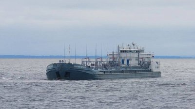 У тимчасово окупованому порту Бердянська уразили танкер "тіньового флоту" РФ