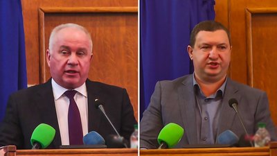 Вибухівку в будівлі Кіровоградської облради шукали майже 5 годин Вибухівку в будівлі Кіровоградської облради шукали майже 5 годин