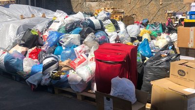В Одесі збирають гуманітарну допомогу для жителів Сергіївки, по якій завдали ракетного удару. ВІДЕО