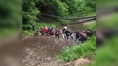 У Виженці обвалився міст