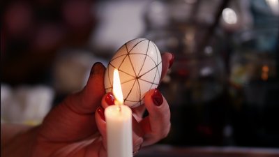 Як розписати буковинську писанку "40 клинців" — інструкція від майстрині Як розписати буковинську писанку "40 клинців" — інструкція від майстрині