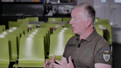 "Зараз усі ресурси йдуть на оборону": інтерв’ю з начальником Чернівецької ОВА Сергієм Осачуком "Зараз усі ресурси йдуть на оборону": інтерв’ю з начальником Чернівецької ОВА Сергієм Осачуком