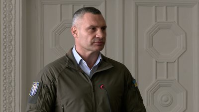 Приїзд Віталія Кличка, нове місто партнер, суперечки навколо Ялівщини: як пройшла сесія Чернігівської міськради Приїзд Віталія Кличка, нове місто партнер, суперечки навколо Ялівщини: як пройшла сесія Чернігівської міськради