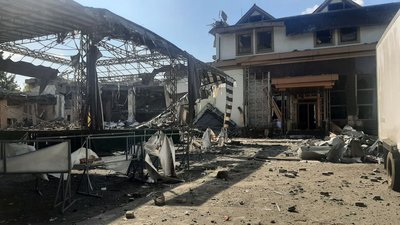 Під ракетний удар потрапив готель у центральному парку Запоріжжя, під завалами перебувають люди Під ракетний удар потрапив готель у центральному парку Запоріжжя, під завалами перебувають люди