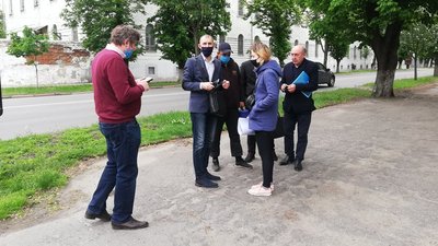 Родичі єгиптянина пікетують біля будівлі СБУ Родичі єгиптянина пікетують біля будівлі СБУ
