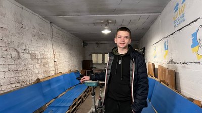 Винаходом освітлюють укриття: на Тернопільщині учні та вчителі змайстрували велогенератор Винаходом освітлюють укриття: на Тернопільщині учні та вчителі змайстрували велогенератор