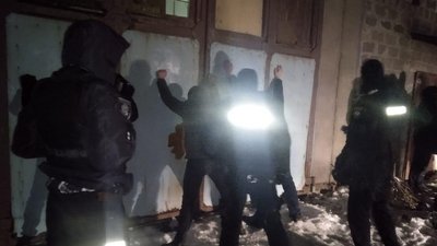 Намагались пограбувати підприємство: на Черкащині затримали злочинне угруповання