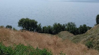 На Херсонщині рятувальники врятували двох чоловіків, які на Дніпрі перевернулися на човні