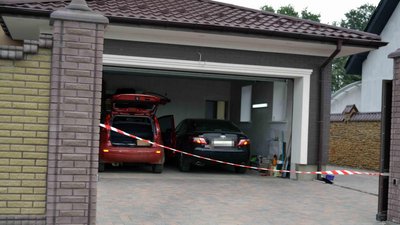 Рівне: підозрювану у вбивстві чоловіка та пораненні доньки суд взяв під варту