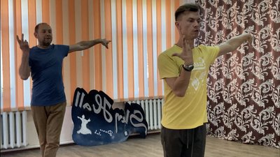 Втратив під час евакуації дружину та дім, відновлюється через танці, роботу без вихідних: історія лікаря з Ізюмщини Втратив під час евакуації дружину та дім, відновлюється через танці, роботу без вихідних: історія лікаря з Ізюмщини