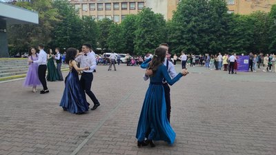 Танець, що дарує життя: у Черкасах вперше відбувся благодійний бал Танець, що дарує життя: у Черкасах вперше відбувся благодійний бал