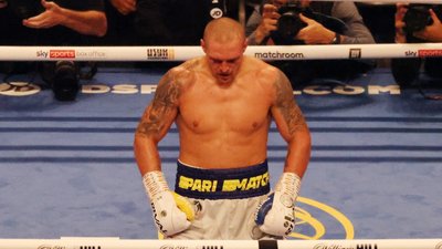 Момент перемоги Усика, його перші емоції після результатів та сльози: відео