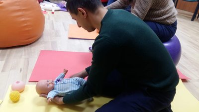 Чого навчали майбутніх батьків у Луцькому пологовому будинку? Чого навчали майбутніх батьків у Луцькому пологовому будинку?