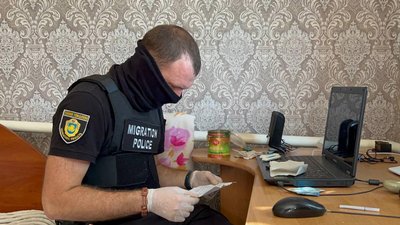 На Черкащині чоловік розповсюджував порнографію серед селян На Черкащині чоловік розповсюджував порнографію серед селян