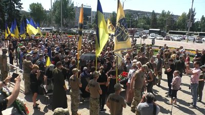 У Запоріжжі попрощалися з бійцем полку «Азов» Олегом Черевком