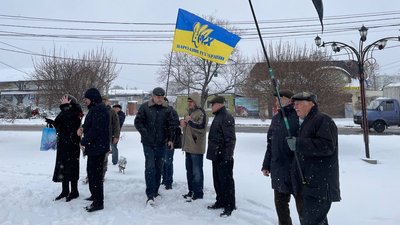 Стали на захист України від навали більшовиків. У Миколаєві вшанували пам'ять загиблих у бою під Крутами Стали на захист України від навали більшовиків. У Миколаєві вшанували пам'ять загиблих у бою під Крутами
