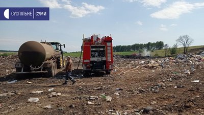Неподалік села Пустовійтівка на Сумщині горіло сміттєзвалище (ФОТО) Неподалік села Пустовійтівка на Сумщині горіло сміттєзвалище (ФОТО)
