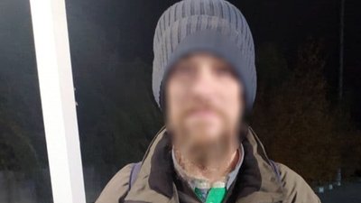 На Херсонщині патрульні затримали чоловіка, який перебував у розшуку за грабіж