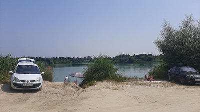 "Немає позначок глибини": львів'ян закликають не купатися у непристосованих місцях "Немає позначок глибини": львів'ян закликають не купатися у непристосованих місцях