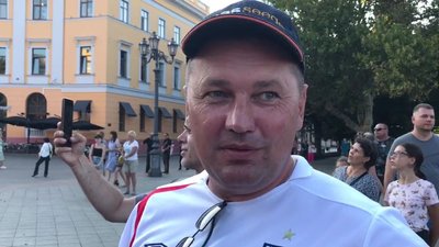 Одеського Дюка де Рішельє одягнули у вишиванку