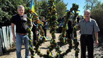 похорон, тризуб, похорон військового, назар франків