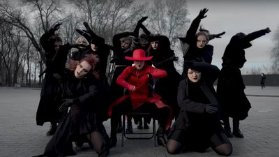 Танці біля музкомедії, мільйони переглядів у TikTok і репост Lady Gaga: хто такі Dess з Одеси