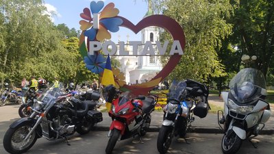 Учасники «Мотопробігу єдності» побували у Полтаві