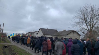 На Тернопільщині прощаються із бійцем Олександром Михайловським На Тернопільщині прощаються із бійцем Олександром Михайловським