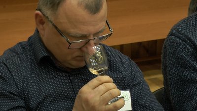 10-ий дегустаційний з’їзд Клубу виноградарів Прикарпаття відбувся у Микитинцях 10-ий дегустаційний з’їзд Клубу виноградарів Прикарпаття відбувся у Микитинцях