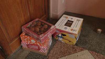 Львівські волонтери повезли подарунки від Святого Миколая для військовослужбовців на схід Львівські волонтери повезли подарунки від Святого Миколая для військовослужбовців на схід
