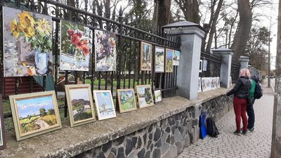Рівнян та гостей міста запрошують на виставку "Просто неба!" Рівнян та гостей міста запрошують на виставку "Просто неба!"