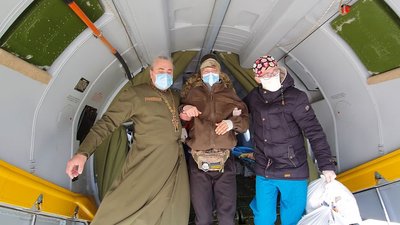 В Одесу прибули травмовані військові з Донбасу В Одесу прибули травмовані військові з Донбасу