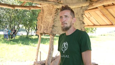 На Оствиці у Рівному кували автентичні ножі На Оствиці у Рівному кували автентичні ножі