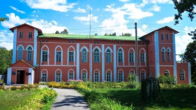 Пархомівський музей з Пікассо і Малевичем у колекції отримав новий фірмовий стиль