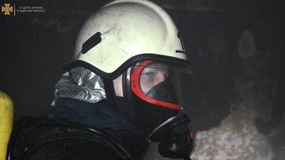 Пожежа в Одесі: рятувальники евакуювали 10 людей Пожежа в Одесі: рятувальники евакуювали 10 людей