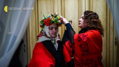 Дух Різдва у мегаполісі. Як готувались до Коляди і співали в центрі Києва – фоторепортаж