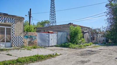 Наслідки обстрілу Київського району Харкова: фото з місця події Наслідки обстрілу Київського району Харкова: фото з місця події