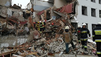 У Гончарівському під завалами знайшли тіло людини