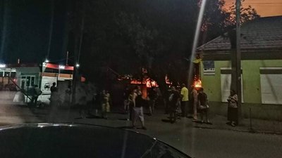 Три хати горіли на території ромського табору в Ужгороді