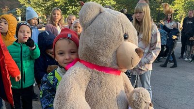 Учні черкаської школи долучилися до святкування Дня плюшевого ведмедя Учні черкаської школи долучилися до святкування Дня плюшевого ведмедя