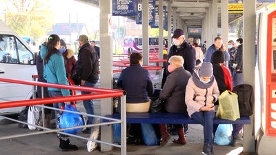 У Житомирі вдвічі зменшилася кількість пасажирів приміських автобусів