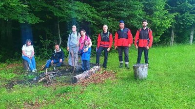 На Закарпатті неподалік озера Синевир заблукала група туристів, двоє з них — діти На Закарпатті неподалік озера Синевир заблукала група туристів, двоє з них — діти