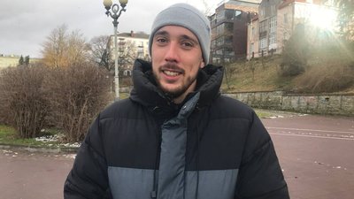 Переселенець з Маріуполя написав пісню про Скрябіна Переселенець з Маріуполя написав пісню про Скрябіна