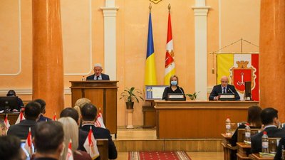 "Неподобства закінчилися". В Одесі стартувала перша сесія нової міськради (оновлюється)