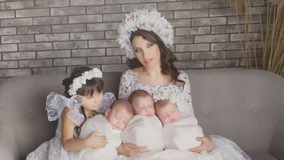 Чотири дитини та мама. У Миколаєві презентували благодійну фотовиставку Чотири дитини та мама. У Миколаєві презентували благодійну фотовиставку