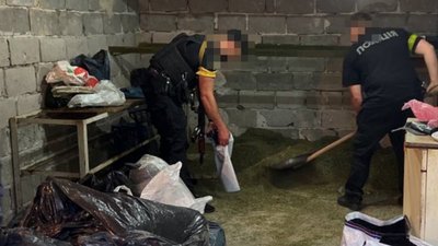 У мешканця Кривого Рогу, підозрюваного у збуті наркотиків, вилучили канабіс на 7 млн грн.