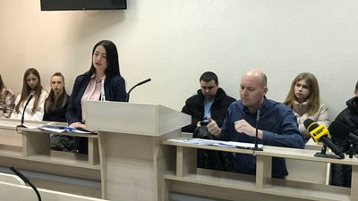 представниця Тернопільської обласної ради Оксана Михальчук представниця Тернопільської обласної ради Оксана Михальчук